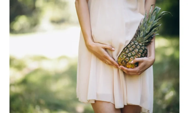Can Pregnant Women Eat Pineapple? Complete Safety Guide 2025