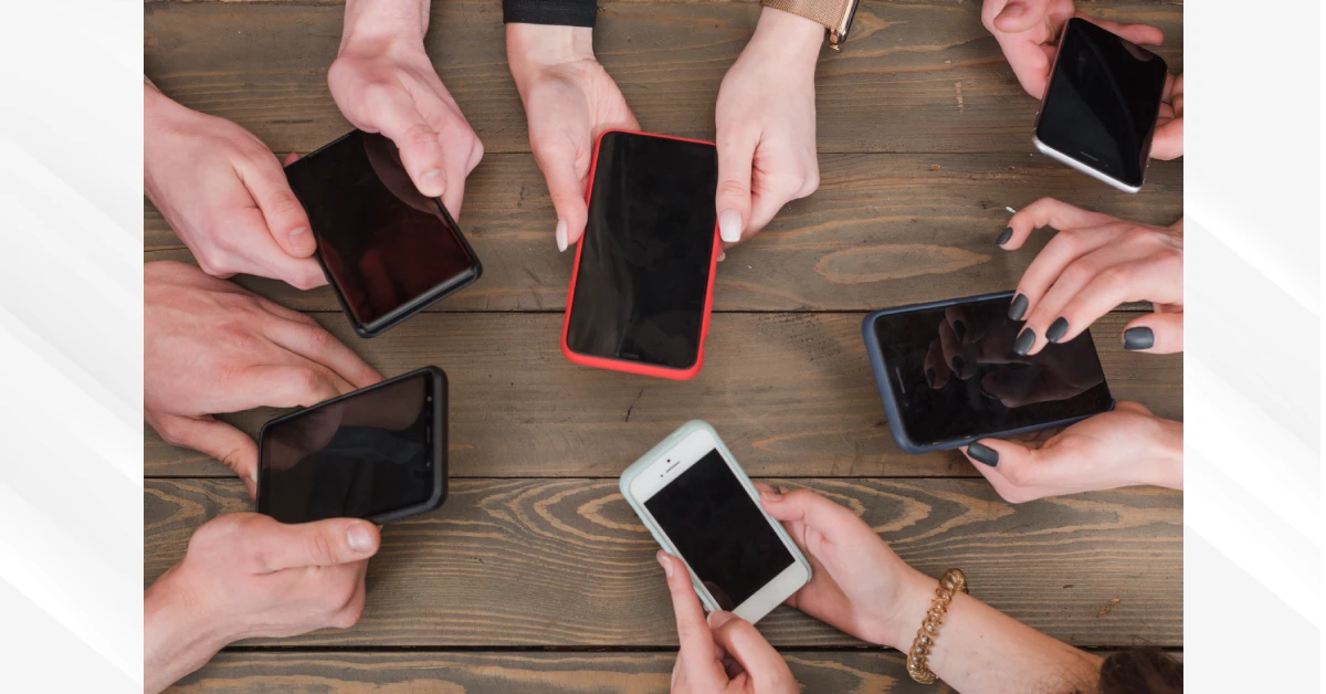 Digital Clutter: How Screens Affect Our Mood and What to Do About It