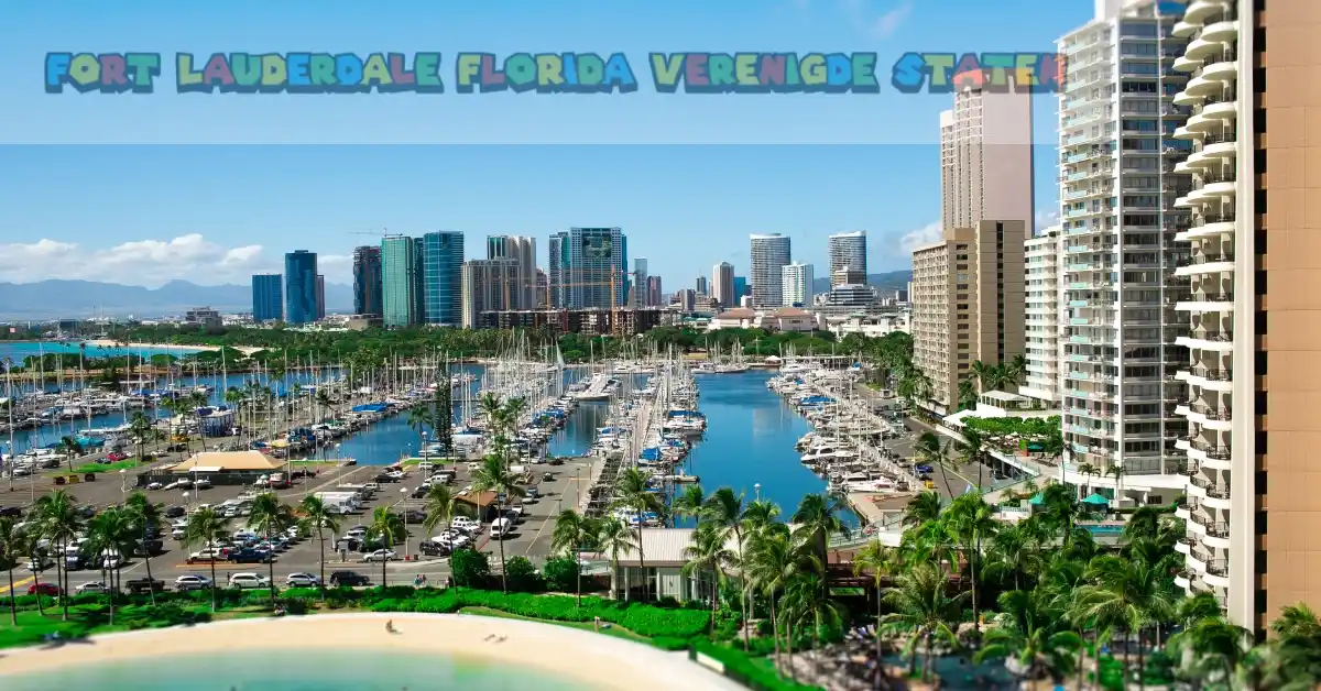 Fort Lauderdale Florida Verenigde Staten skyline with marina, luxury boats, high-rise buildings and palm trees along waterfront